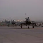 İngiltere-Kraliyet-Hava-Kuvvetlerine-ait-iki-Eurofighter-Typhoon-uçaği